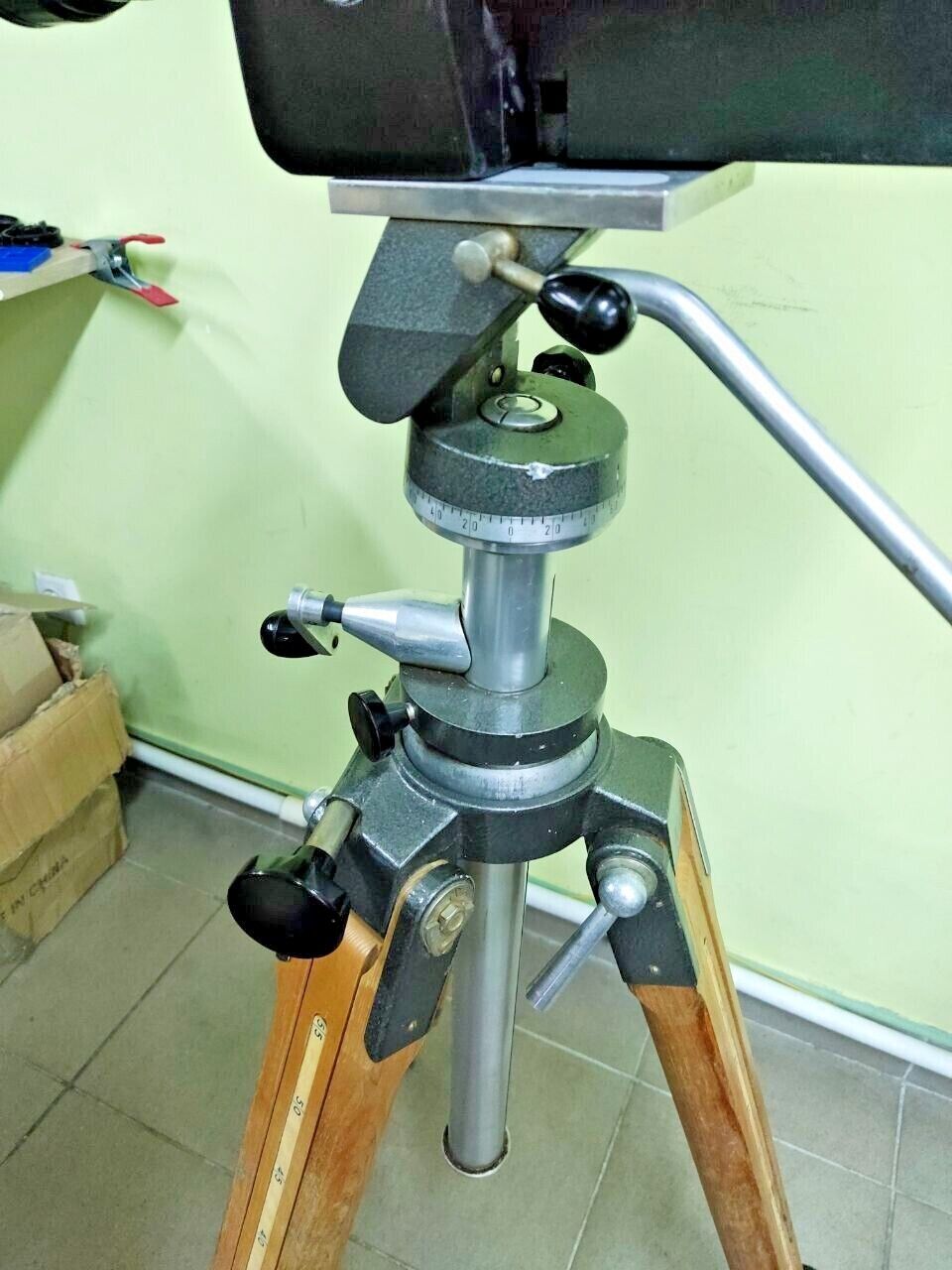 Wooden Tripod Telescopic Lift FKD 100-200cm Konvas Kinor Movie Cameras Berlebach