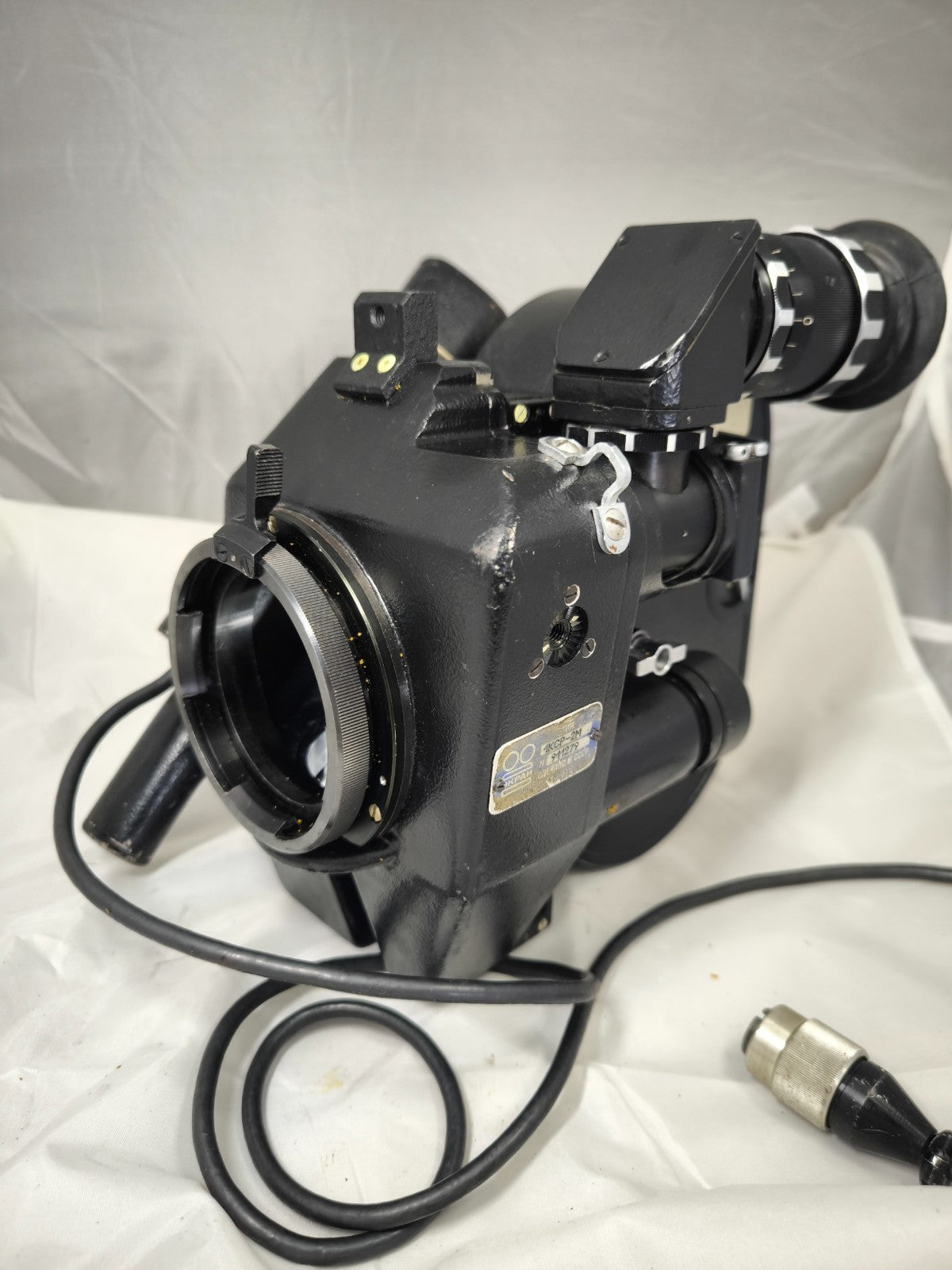 Konvas-2M 1KCP-2M 35mm Camera Crystal Sync - 18/35/50/150mm OCT19 Arri PL mount