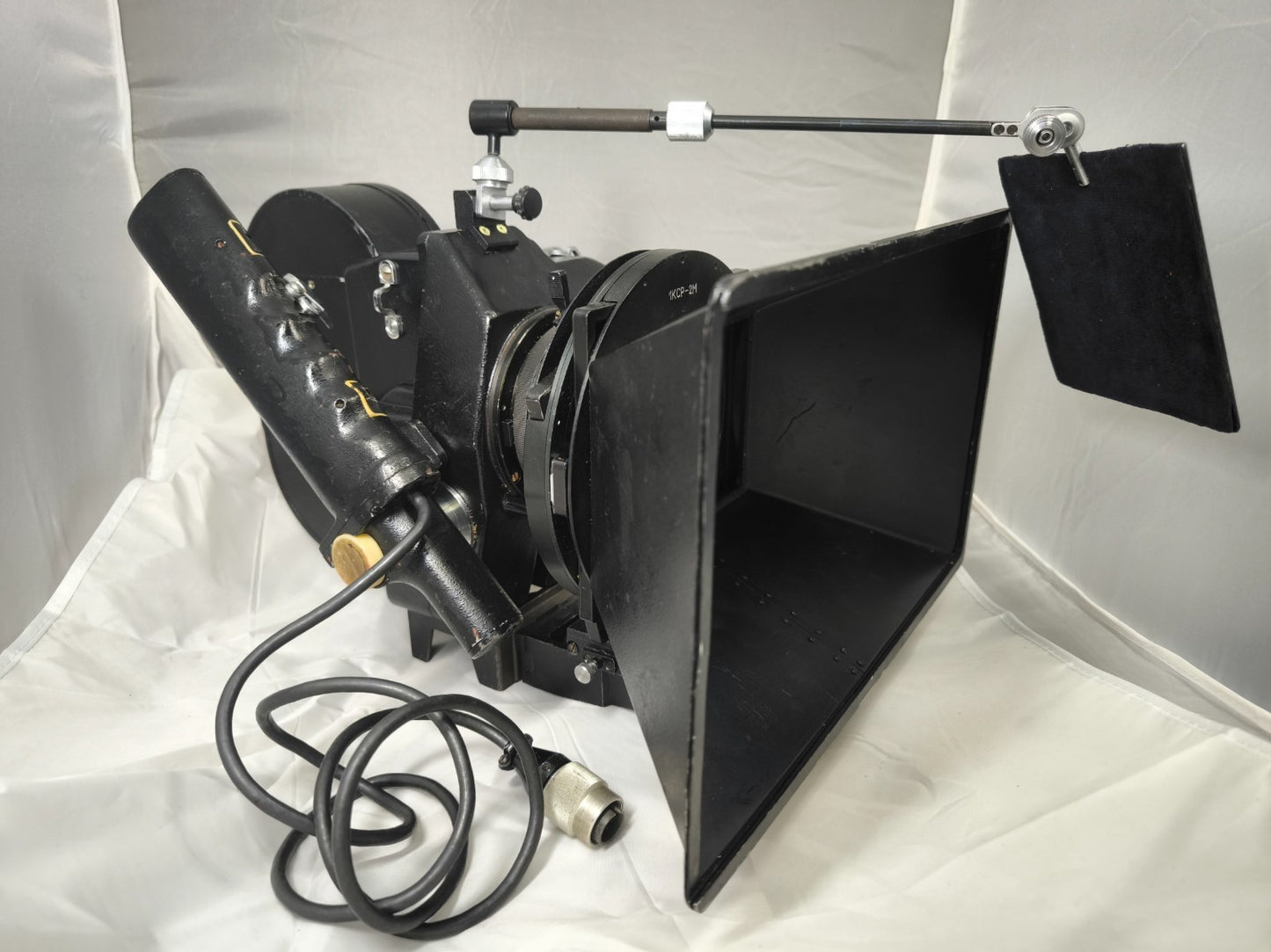 Konvas-2M 1KCP-2M 35mm Camera Crystal Sync - 18/35/50/150mm OCT19 Arri PL mount