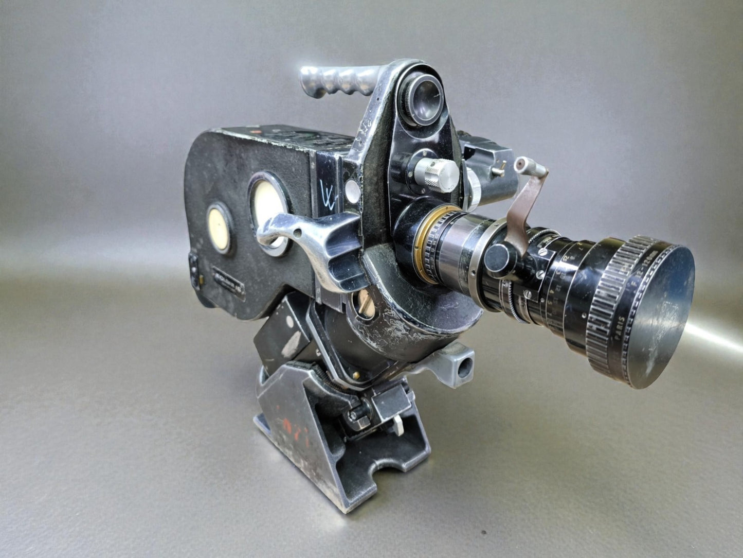 Eclair NPR 16mm Camera 400' Magazine motor tripod Angenieux 12-120 2.2 B Ultra16
