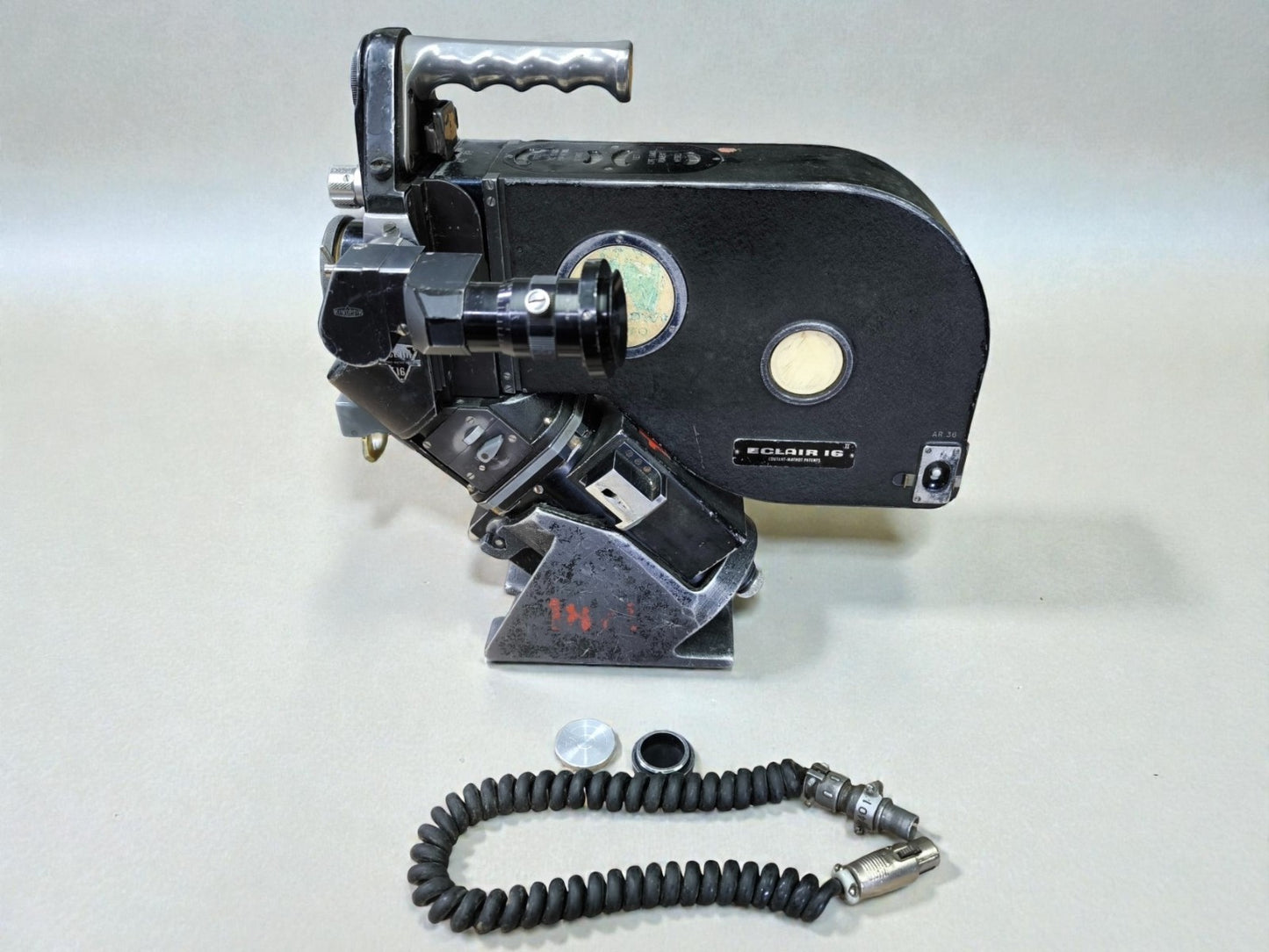 Eclair NPR 16mm Camera 400' Magazine motor tripod Angenieux 12-120 2.2 B Ultra16