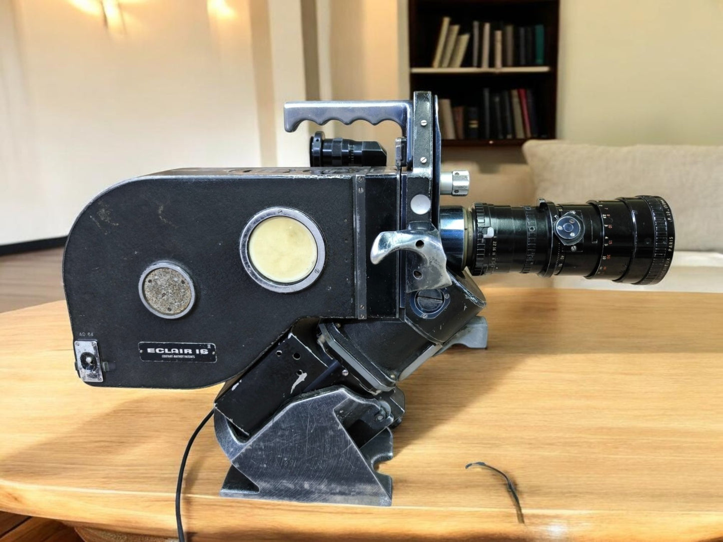 Eclair NPR 16mm Camera 400' Magazine motor tripod Angenieux 12-120 2.2 B Ultra16