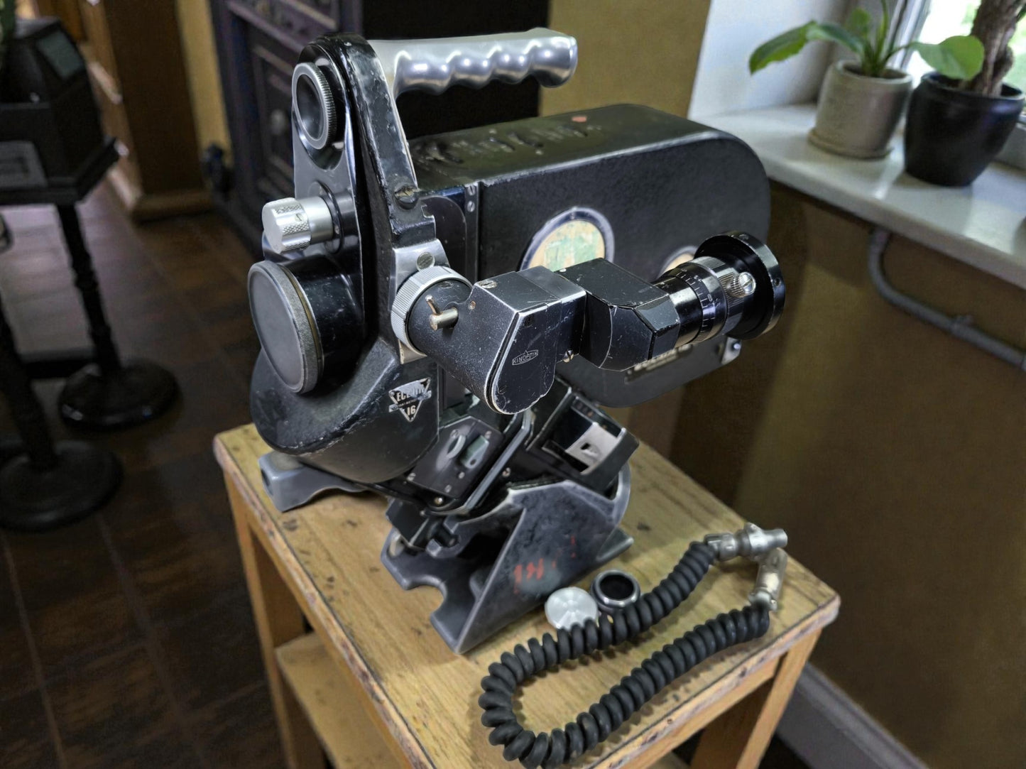 Eclair NPR 16mm Camera 400' Magazine motor tripod Angenieux 12-120 2.2 B Ultra16