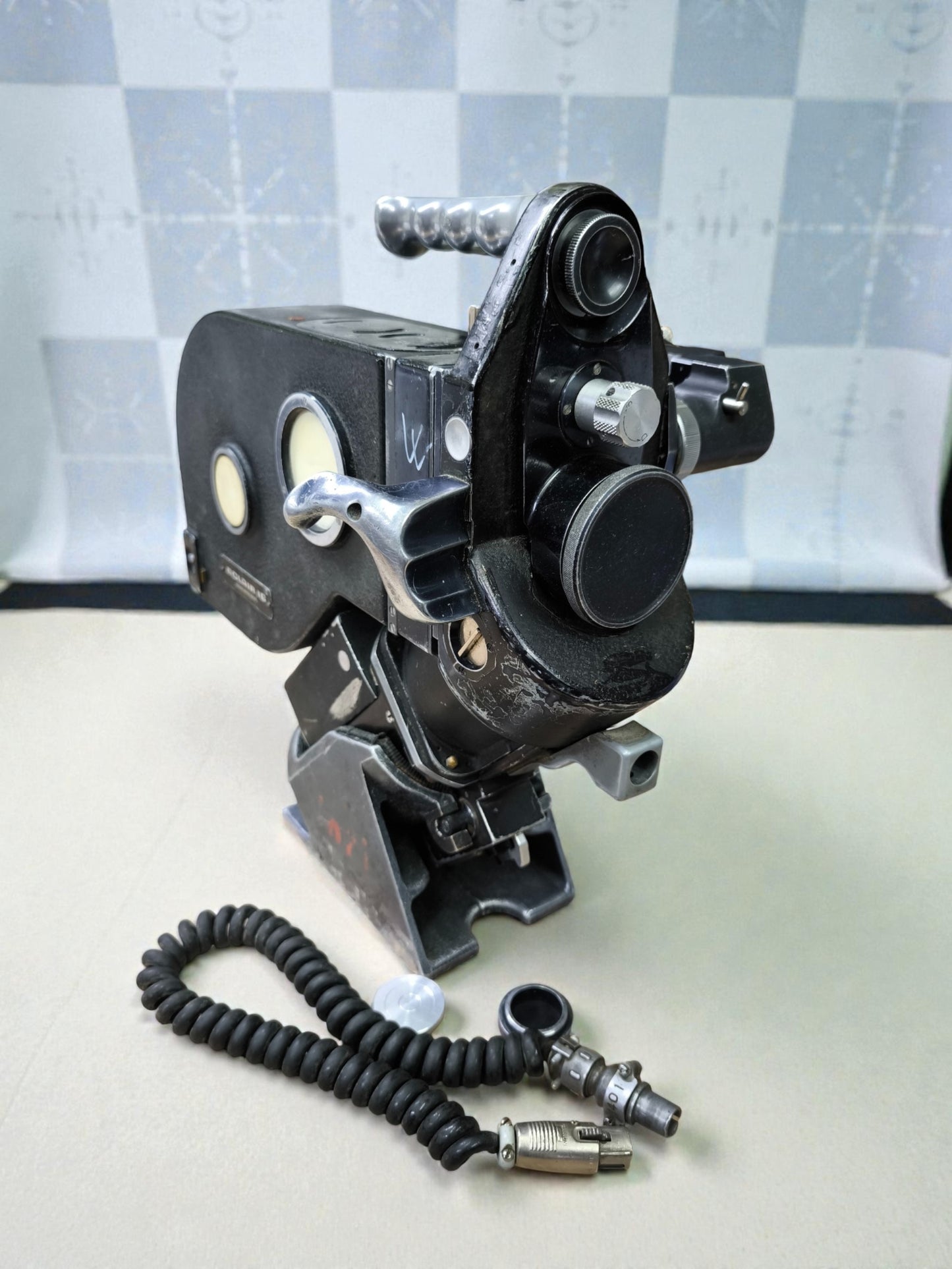 Eclair NPR 16mm Camera 400' Magazine motor tripod Angenieux 12-120 2.2 B Ultra16