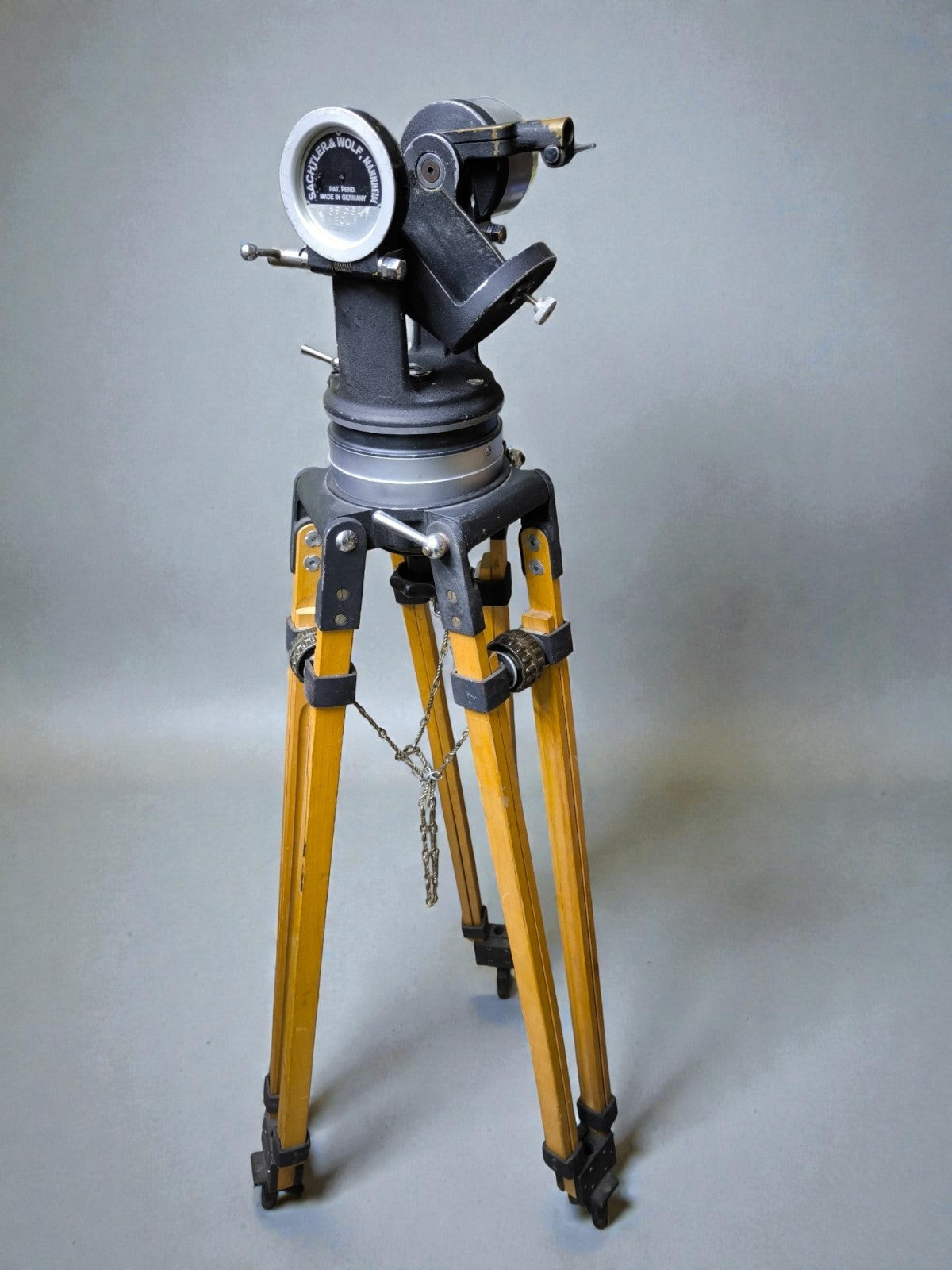 Eclair NPR 16mm Camera 400' Magazine motor tripod Angenieux 12-120 2.2 B Ultra16
