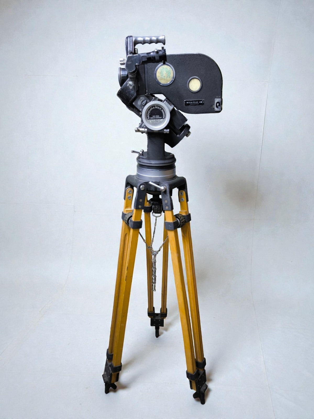 Eclair NPR 16mm Camera 400' Magazine motor tripod Angenieux 12-120 2.2 B Ultra16