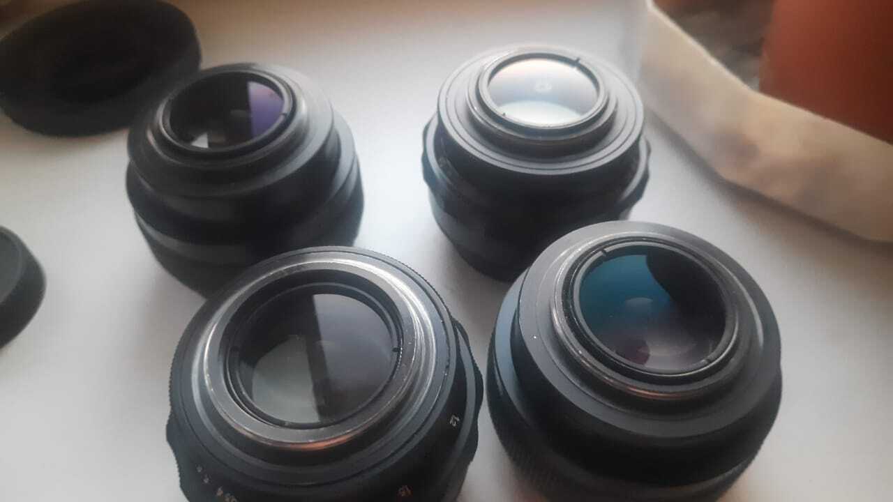 Soviet SLR Jupiter-9 2/85mm LZOS lens M42 screw mount Zenit Pentax Praktica 77